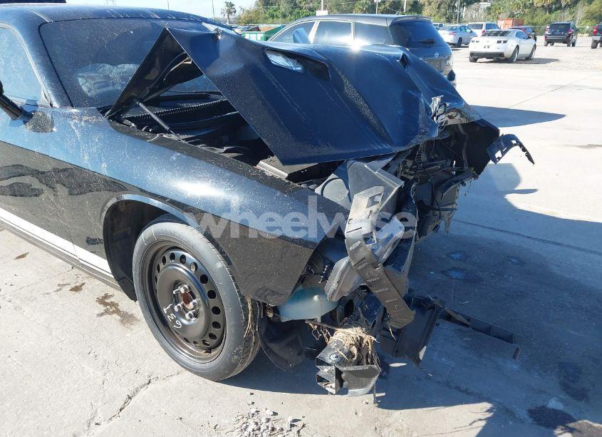 Photo 6 of 2016 Dodge Challenger SXT (VIN 2C3CDZAG7GH351905)