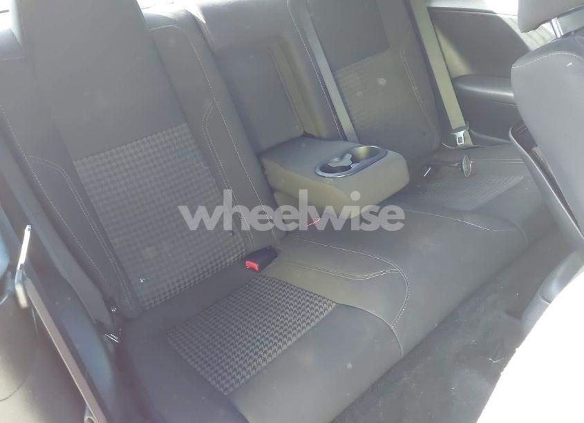 Photo 8 of 2016 Dodge Challenger SXT (VIN 2C3CDZAG7GH351905)