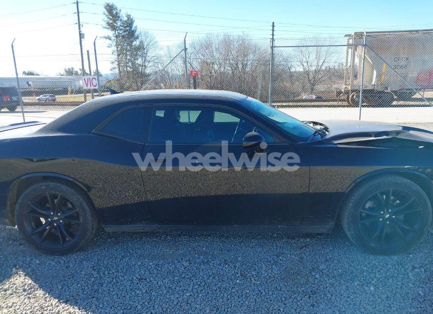 Photo 13 of 2017 Dodge Challenger SXT PLUS (VIN 2C3CDZAG7HH554598)