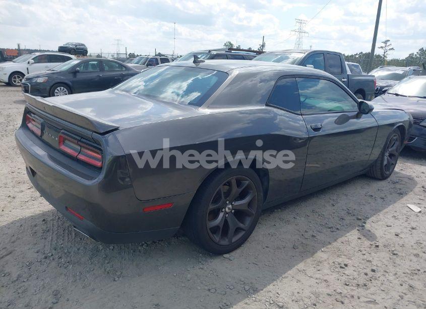 Photo 4 of 2018 Dodge Challenger SXT (VIN 2C3CDZAG7JH132871)