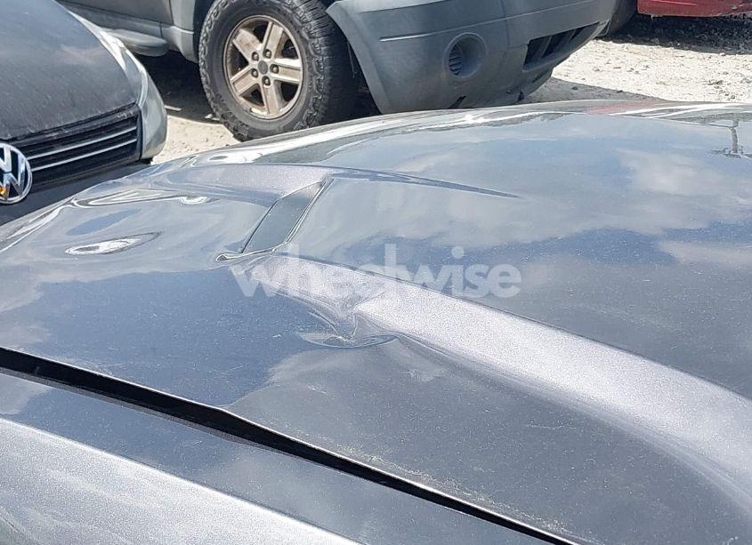 Photo 6 of 2018 Dodge Challenger SXT (VIN 2C3CDZAG7JH132871)