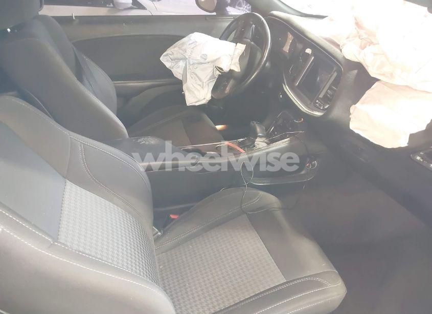 Photo 5 of 2018 Dodge Challenger SXT (VIN 2C3CDZAG7JH178152)