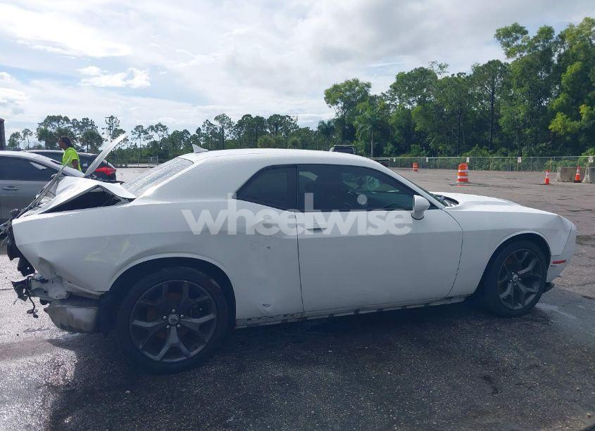 Photo 14 of 2018 Dodge Challenger SXT PLUS (VIN 2C3CDZAG7JH327692)