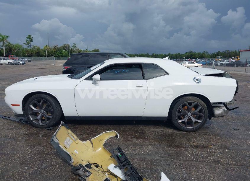 Photo 15 of 2018 Dodge Challenger SXT PLUS (VIN 2C3CDZAG7JH327692)