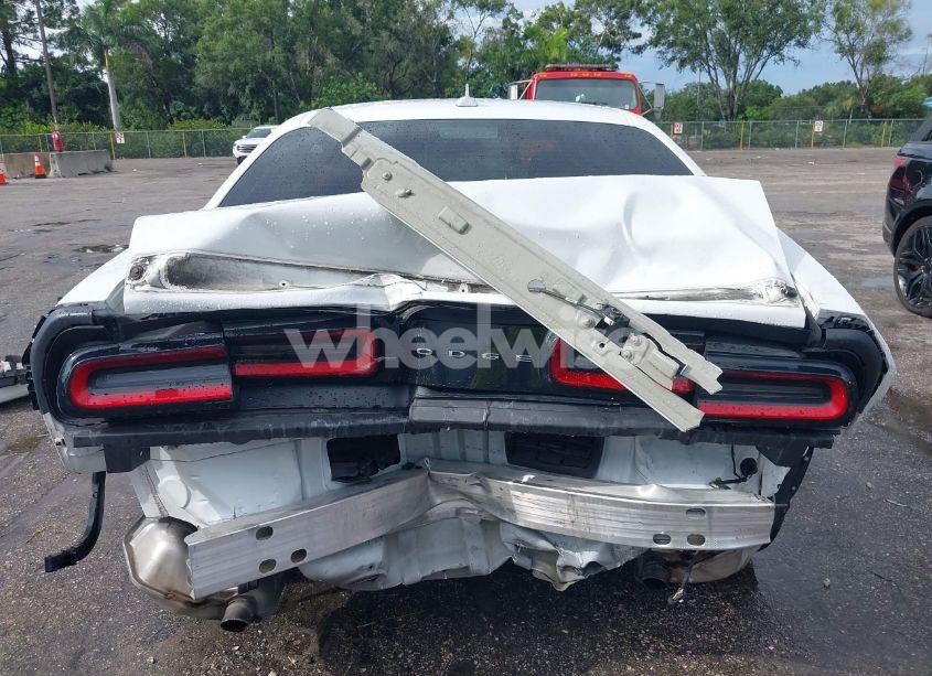 Photo 17 of 2018 Dodge Challenger SXT PLUS (VIN 2C3CDZAG7JH327692)