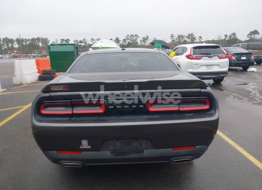 Photo 16 of 2018 Dodge Challenger SXT (VIN 2C3CDZAG7JH339406)