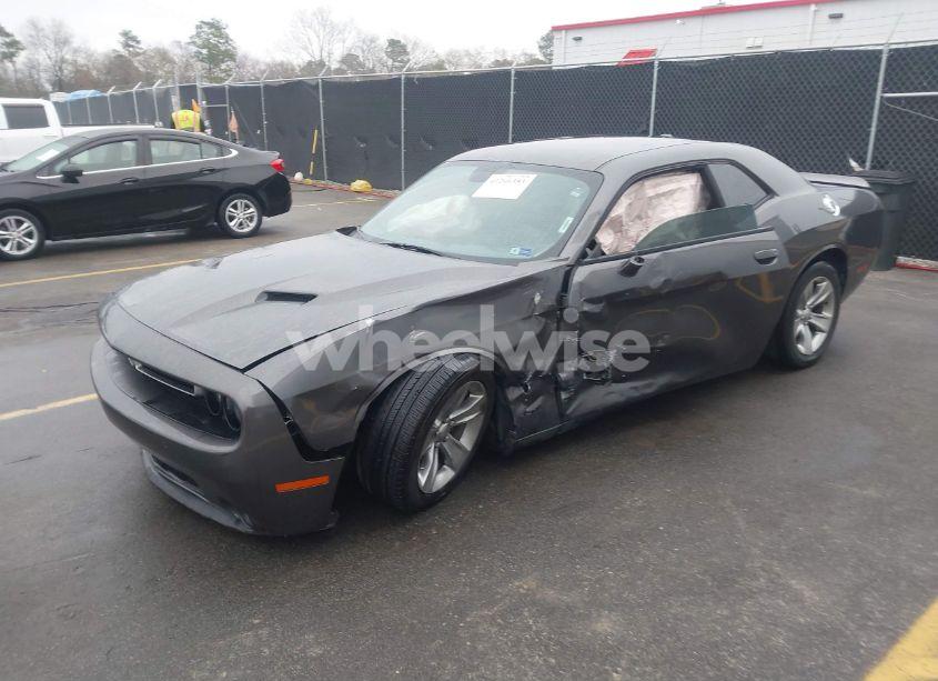 Photo 2 of 2018 Dodge Challenger SXT (VIN 2C3CDZAG7JH339406)