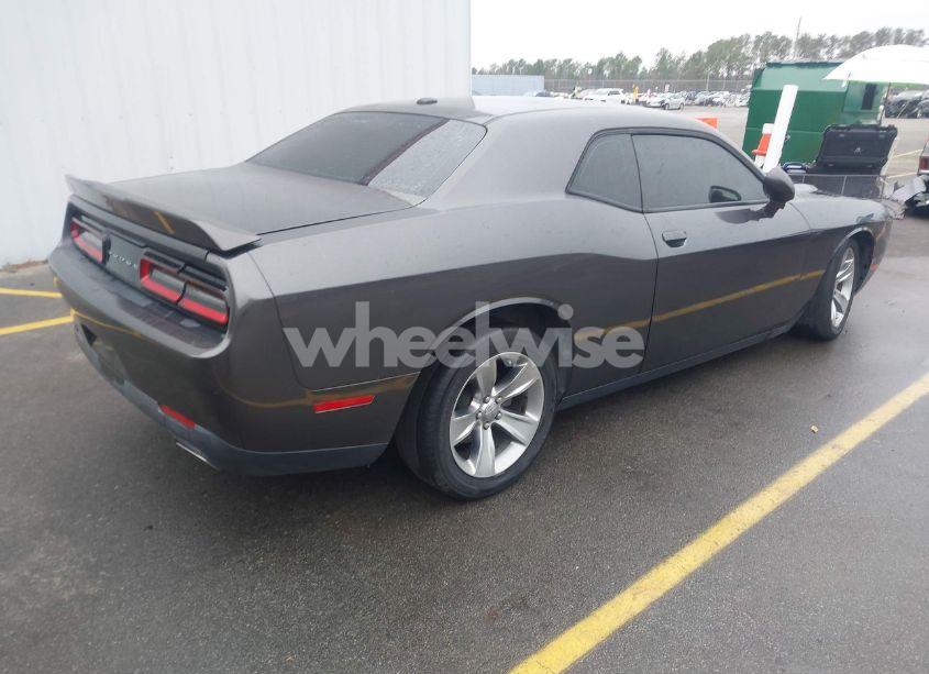 Photo 4 of 2018 Dodge Challenger SXT (VIN 2C3CDZAG7JH339406)