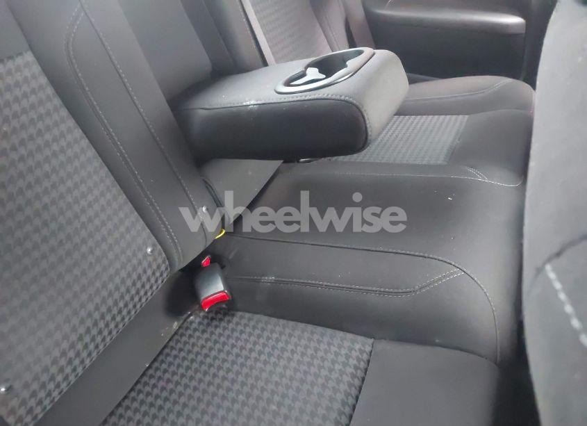 Photo 8 of 2018 Dodge Challenger SXT (VIN 2C3CDZAG7JH339406)