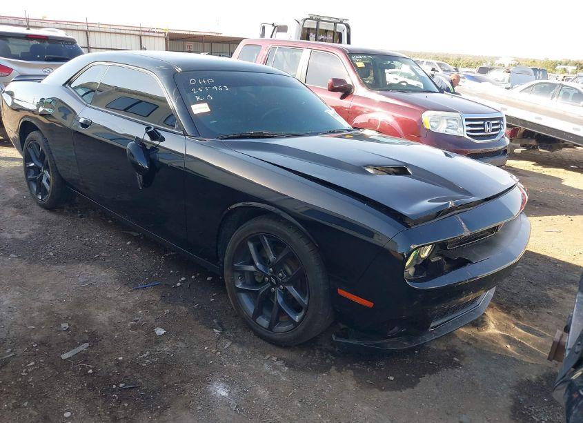2019 Dodge Challenger SXT (VIN 2C3CDZAG7KH551305) main photo