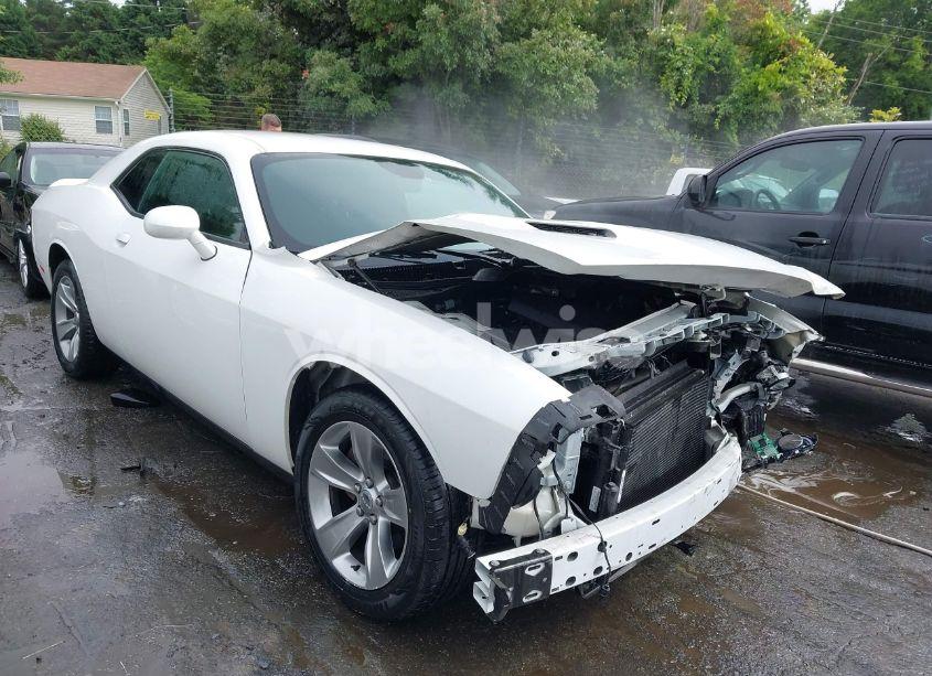 2019 Dodge Challenger SXT (VIN 2C3CDZAG7KH670018) main photo