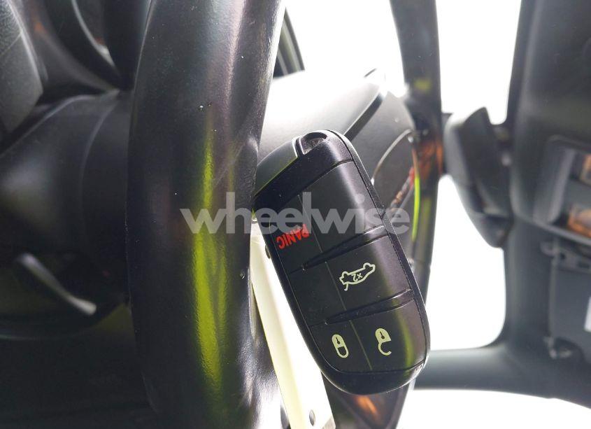 Photo 11 of 2019 Dodge Challenger SXT (VIN 2C3CDZAG7KH670018)