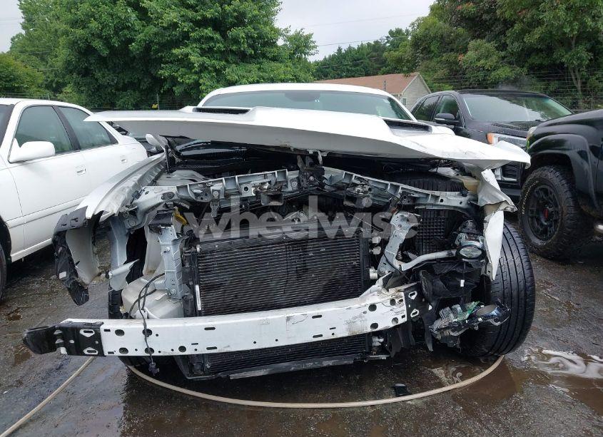 Photo 12 of 2019 Dodge Challenger SXT (VIN 2C3CDZAG7KH670018)