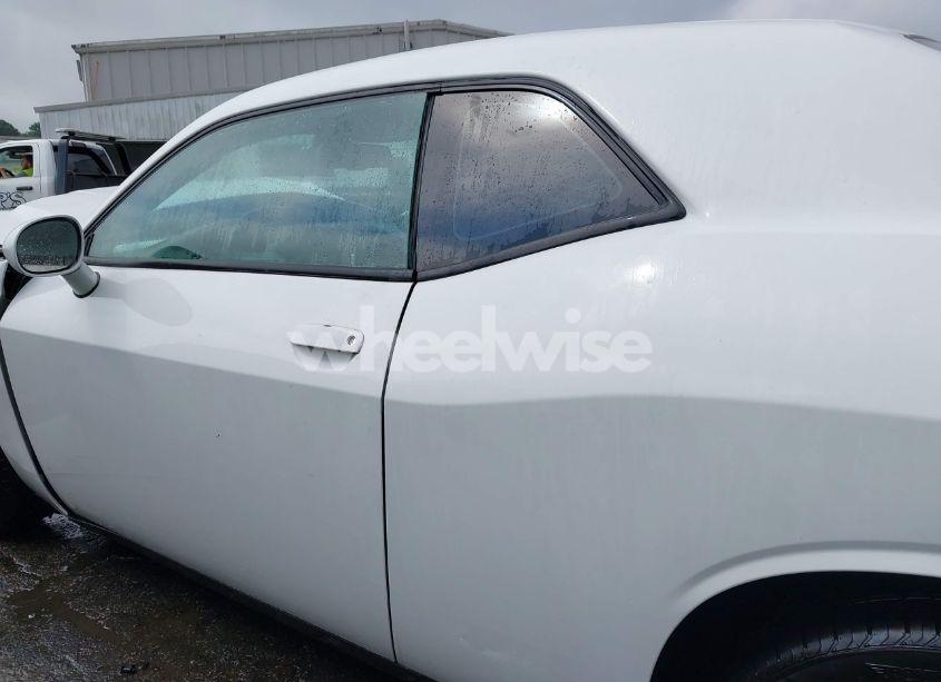 Photo 14 of 2019 Dodge Challenger SXT (VIN 2C3CDZAG7KH670018)