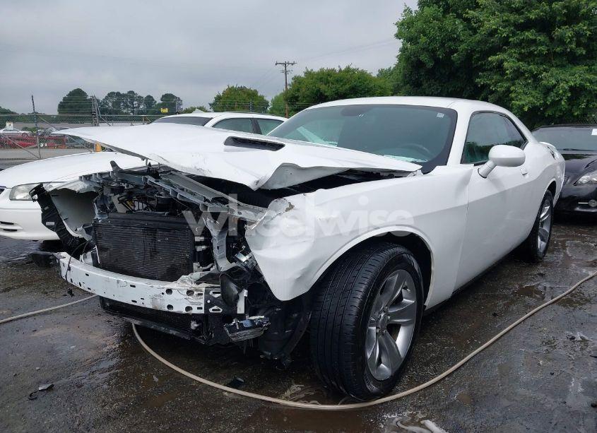 Photo 2 of 2019 Dodge Challenger SXT (VIN 2C3CDZAG7KH670018)