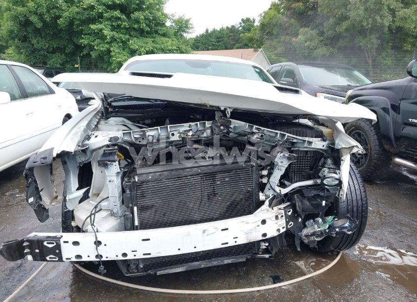 Photo 6 of 2019 Dodge Challenger SXT (VIN 2C3CDZAG7KH670018)