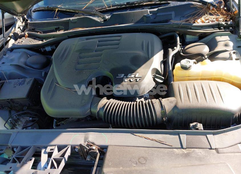 Photo 10 of 2019 Dodge Challenger SXT (VIN 2C3CDZAG7KH712154)