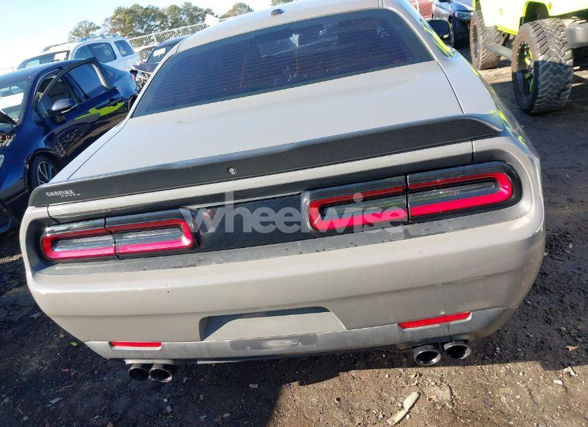 Photo 17 of 2019 Dodge Challenger SXT (VIN 2C3CDZAG7KH712154)