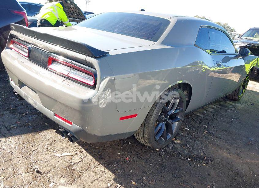 Photo 4 of 2019 Dodge Challenger SXT (VIN 2C3CDZAG7KH712154)