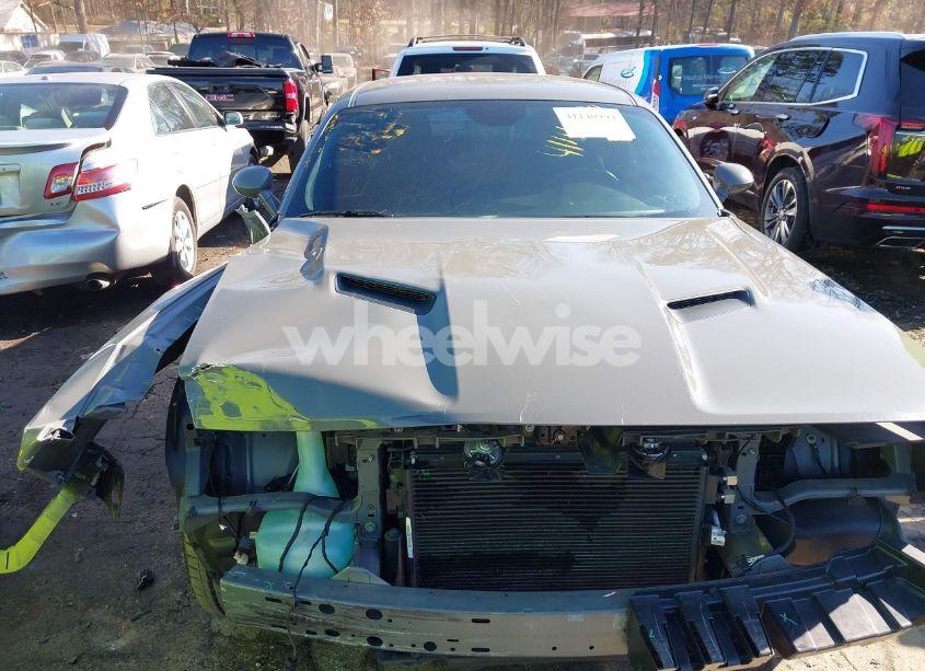 Photo 6 of 2019 Dodge Challenger SXT (VIN 2C3CDZAG7KH712154)