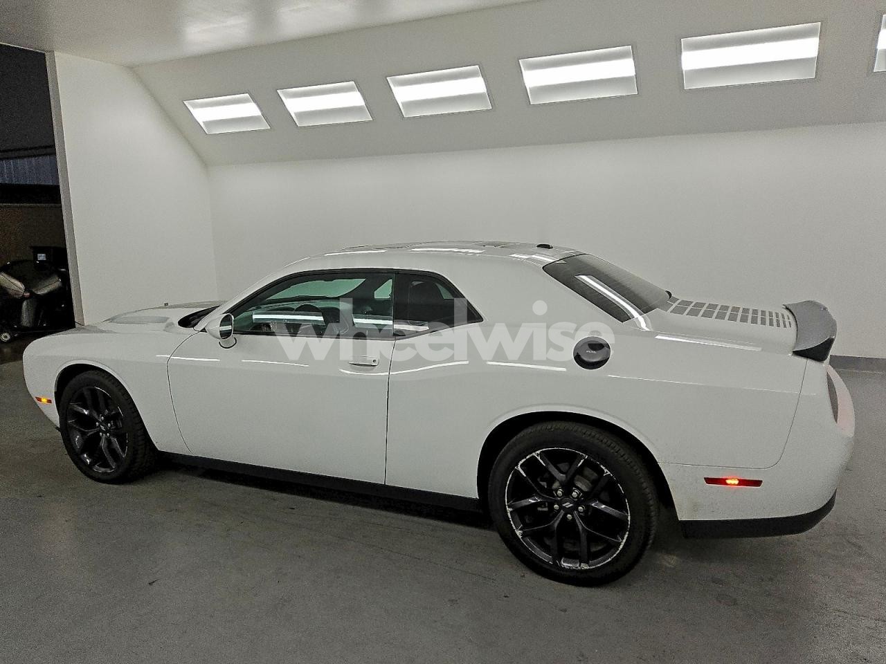 Photo 2 of 2020 DODGE CHALLENGER SXT (VIN 2C3CDZAG7LH161595)
