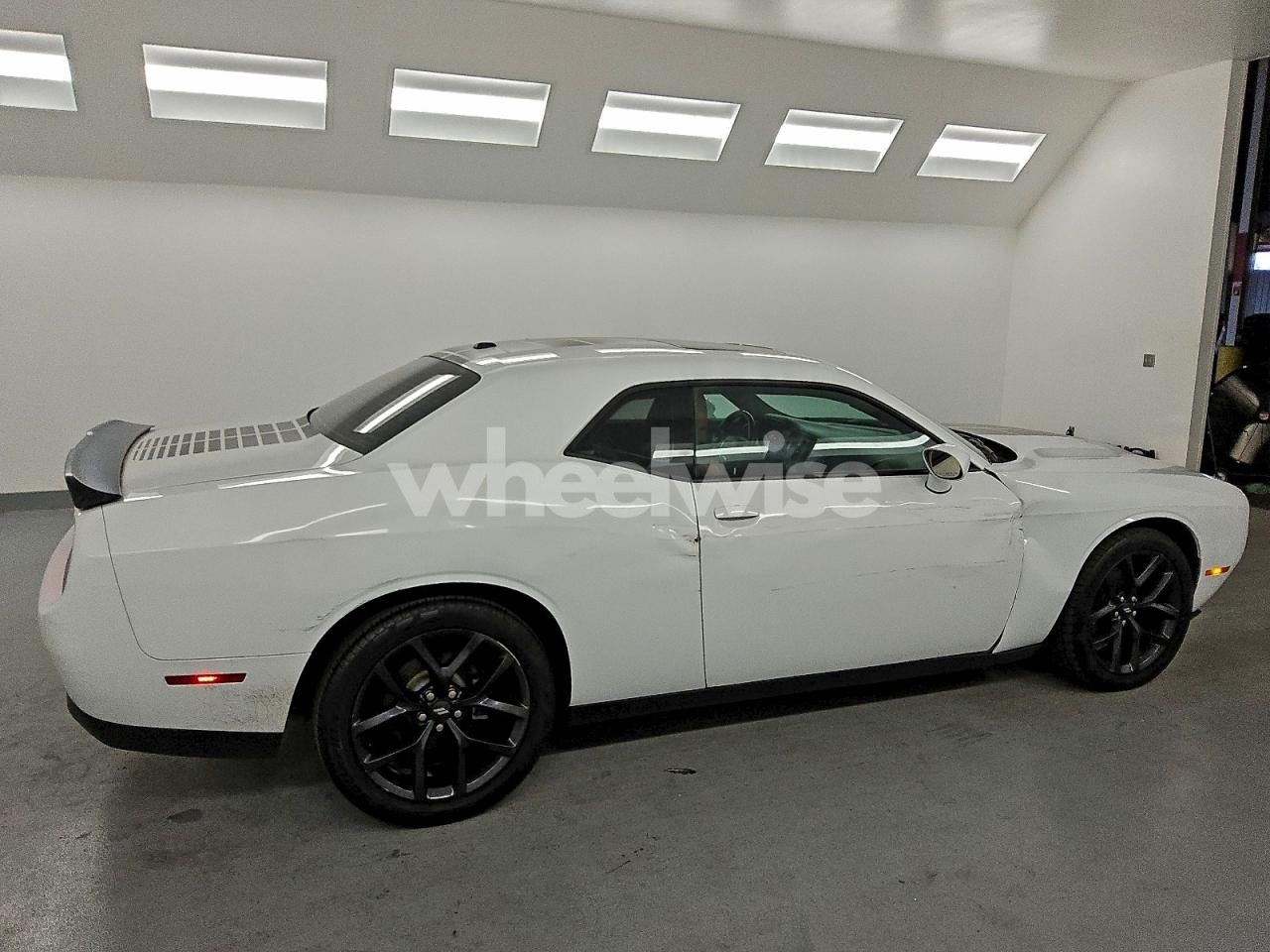 Photo 3 of 2020 DODGE CHALLENGER SXT (VIN 2C3CDZAG7LH161595)