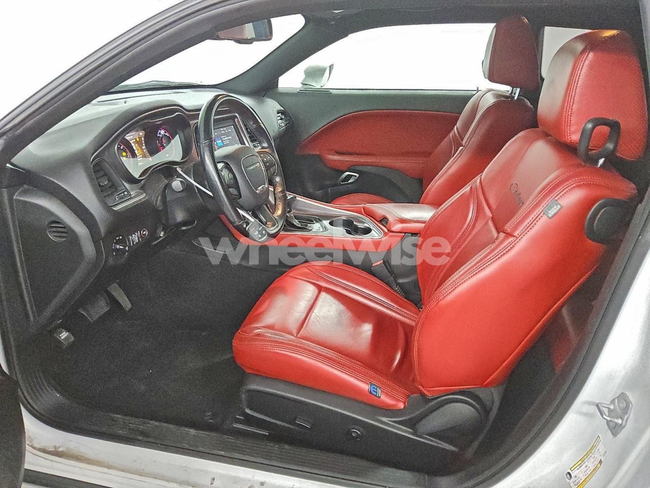 Photo 7 of 2020 DODGE CHALLENGER SXT (VIN 2C3CDZAG7LH161595)