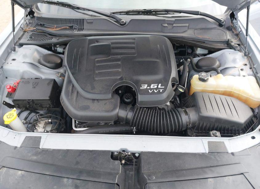 Photo 10 of 2020 Dodge Challenger SXT (VIN 2C3CDZAG7LH239910)