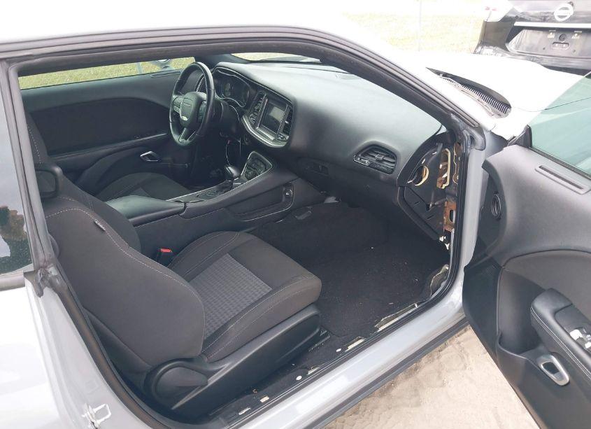 Photo 5 of 2020 Dodge Challenger SXT (VIN 2C3CDZAG7LH239910)