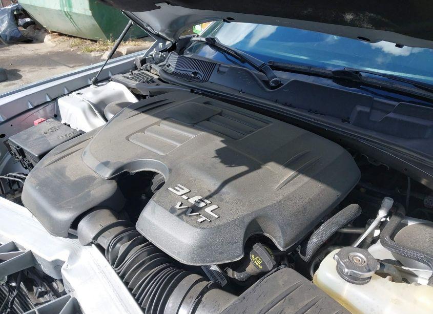 Photo 10 of 2021 Dodge Challenger SXT (VIN 2C3CDZAG7MH531316)