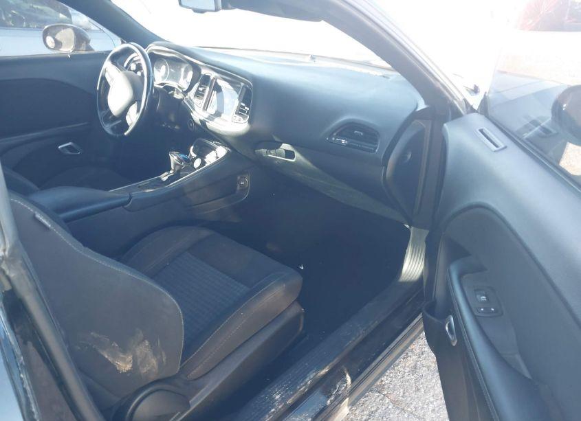 Photo 5 of 2021 Dodge Challenger SXT (VIN 2C3CDZAG7MH542669)