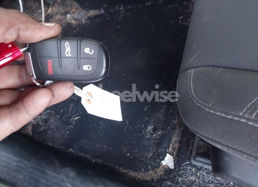 Photo 11 of 2021 Dodge Challenger SXT (VIN 2C3CDZAG7MH597297)