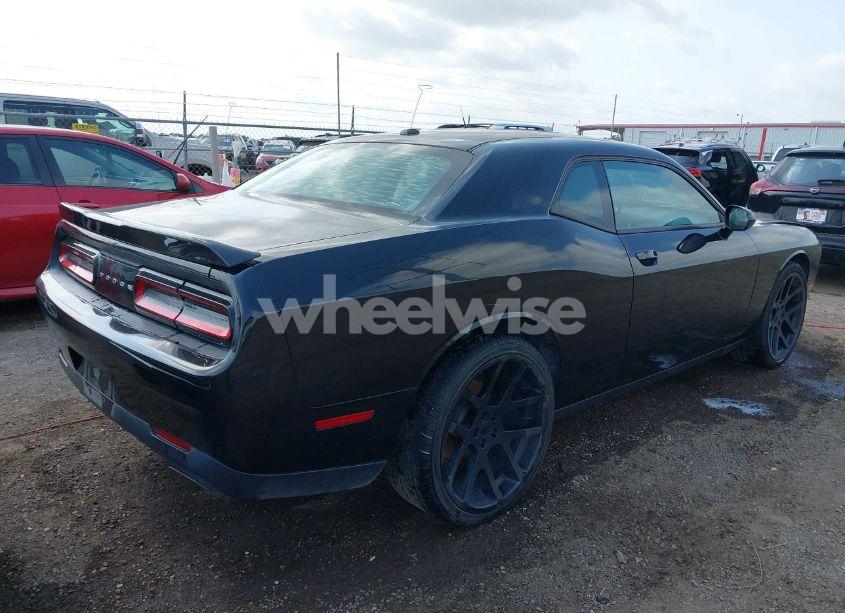 Photo 4 of 2015 Dodge Challenger SXT (VIN 2C3CDZAG8FH703839)