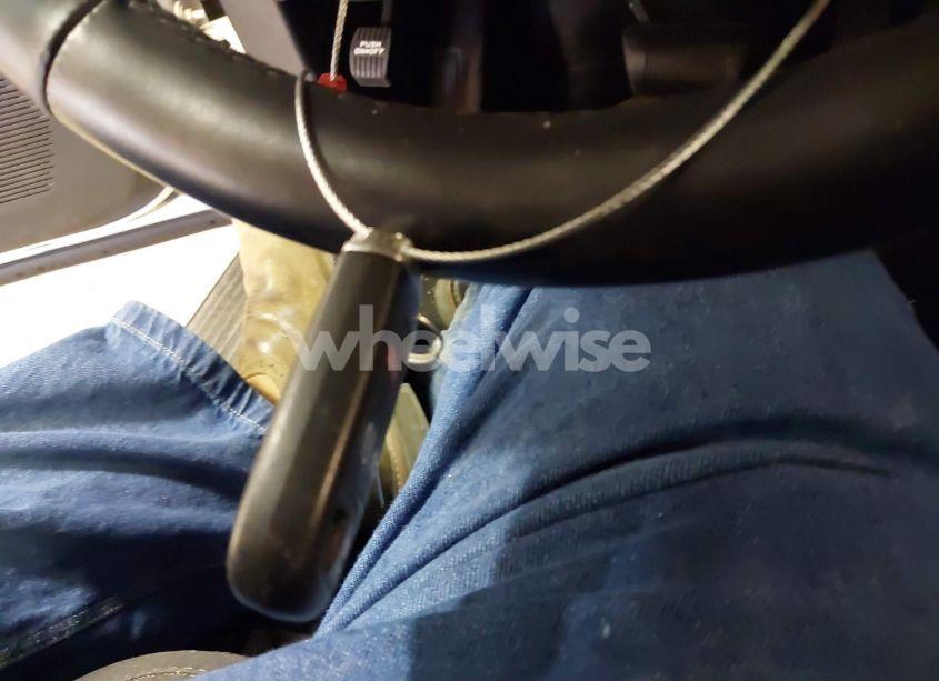 Photo 11 of 2015 Dodge Challenger SXT (VIN 2C3CDZAG8FH711097)