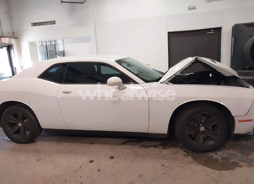 Photo 13 of 2015 Dodge Challenger SXT (VIN 2C3CDZAG8FH711097)