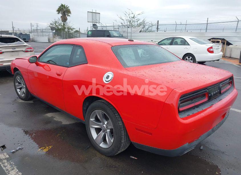 Photo 3 of 2016 Dodge Challenger SXT (VIN 2C3CDZAG8GH158162)