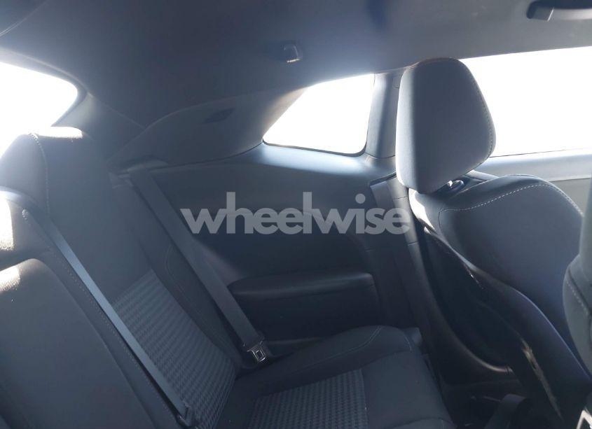 Photo 8 of 2016 Dodge Challenger SXT (VIN 2C3CDZAG8GH184812)