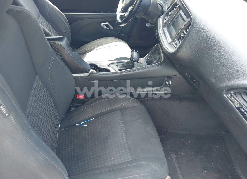 Photo 5 of 2016 Dodge Challenger SXT (VIN 2C3CDZAG8GH209546)