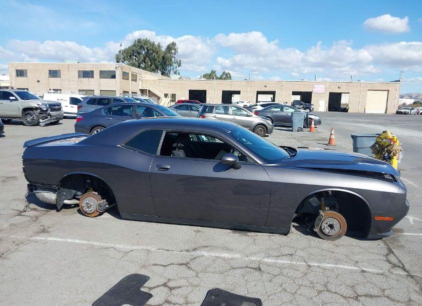 Photo 13 of 2016 Dodge Challenger SXT (VIN 2C3CDZAG8GH264384)