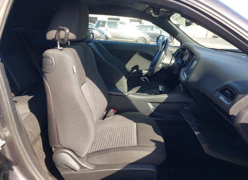 Photo 5 of 2016 Dodge Challenger SXT (VIN 2C3CDZAG8GH264384)