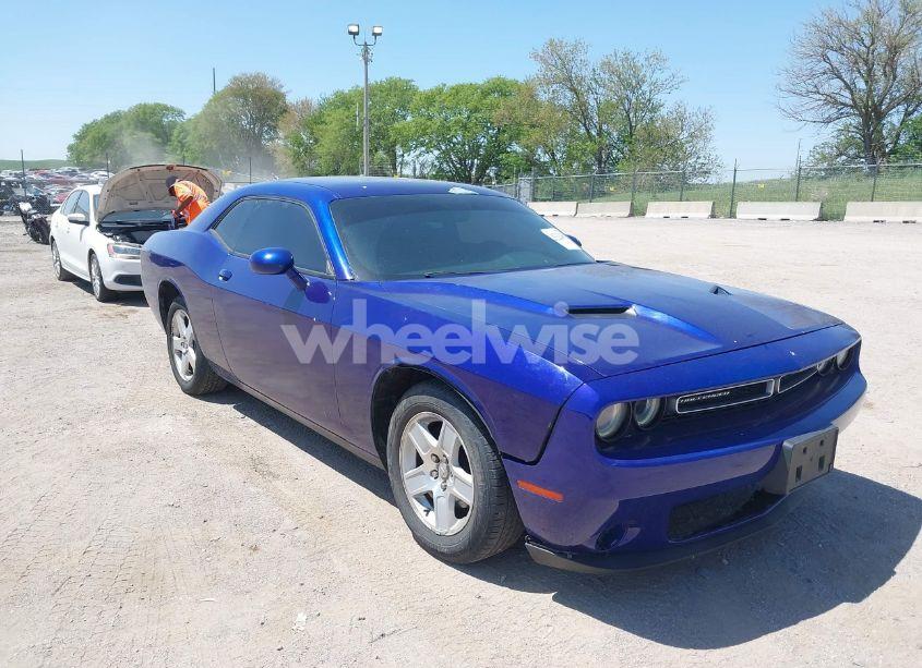 2016 Dodge Challenger SXT (VIN 2C3CDZAG8GH275773) main photo