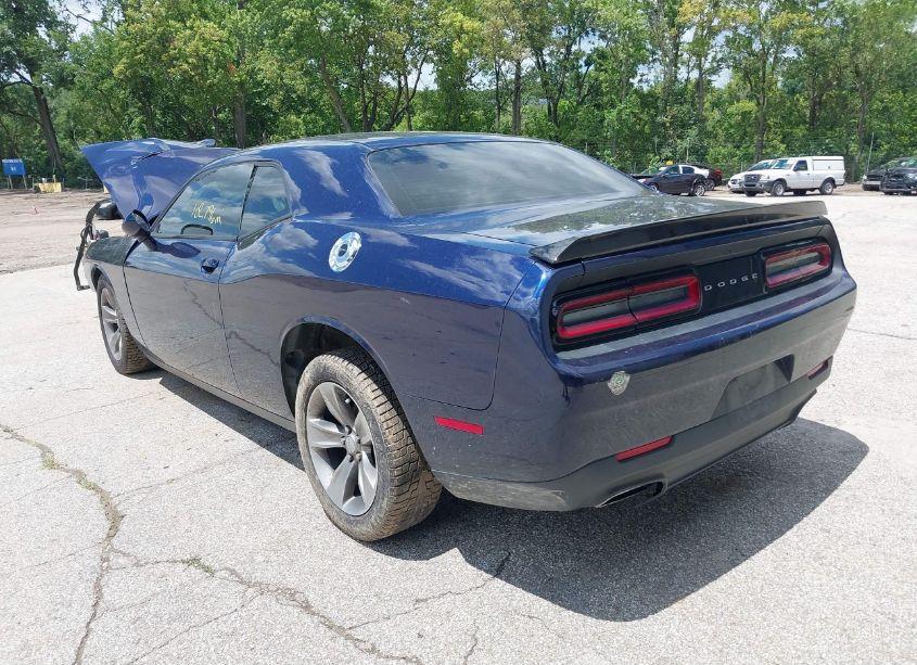 Photo 3 of 2016 Dodge Challenger SXT (VIN 2C3CDZAG8GH285123)