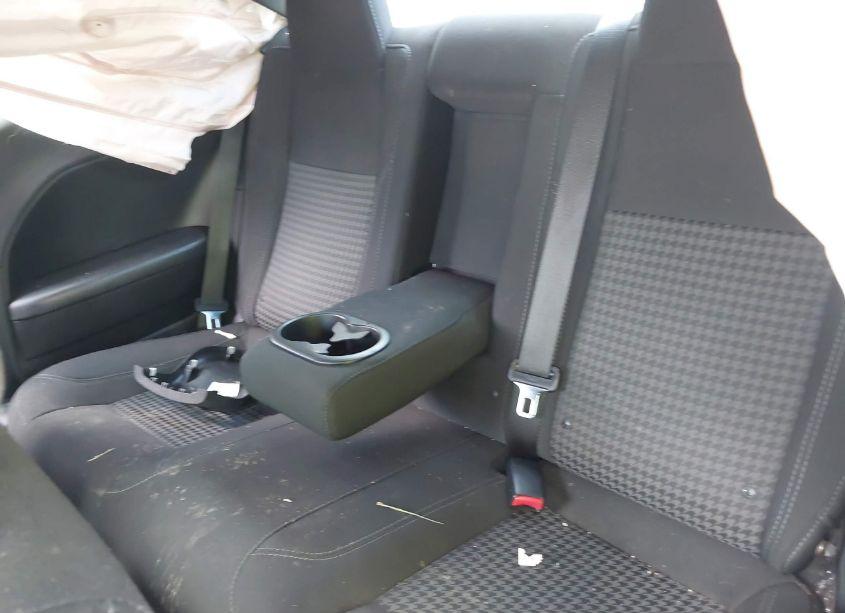 Photo 8 of 2016 Dodge Challenger SXT (VIN 2C3CDZAG8GH285123)