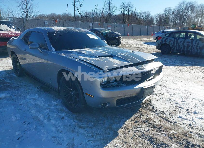 2017 Dodge Challenger SXT (VIN 2C3CDZAG8HH507791) main photo