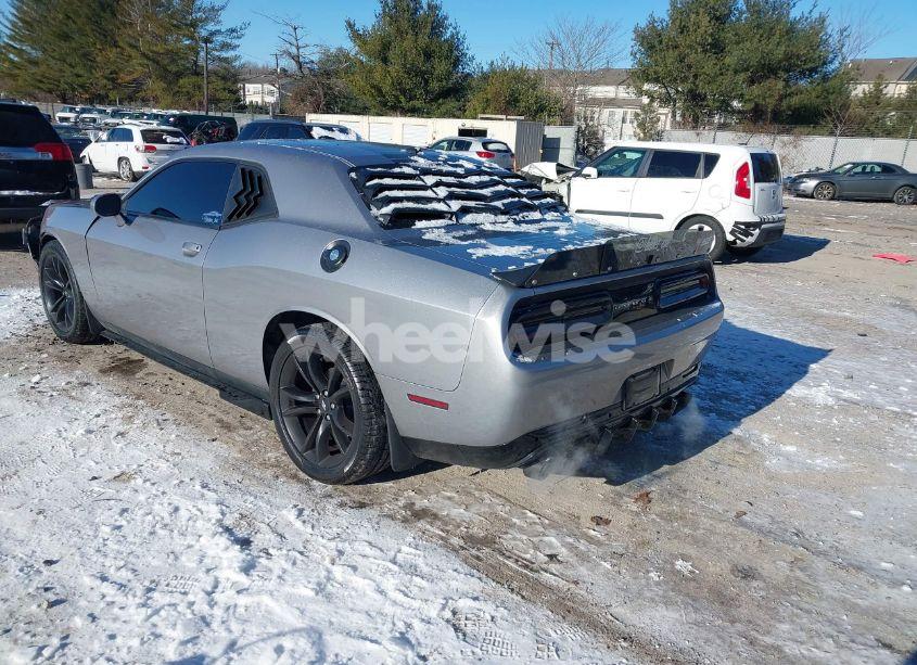 Photo 3 of 2017 Dodge Challenger SXT (VIN 2C3CDZAG8HH507791)