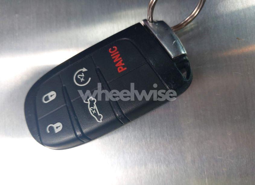 Photo 11 of 2018 Dodge Challenger SXT (VIN 2C3CDZAG8JH110801)