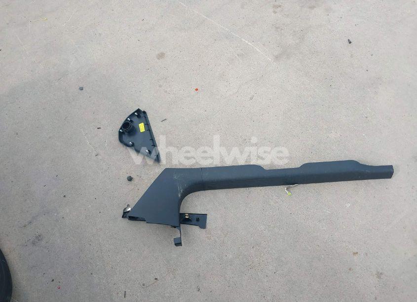 Photo 12 of 2018 Dodge Challenger SXT (VIN 2C3CDZAG8JH110801)