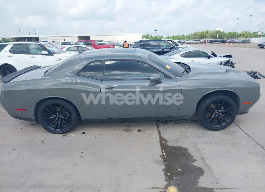 Photo 14 of 2018 Dodge Challenger SXT (VIN 2C3CDZAG8JH110801)