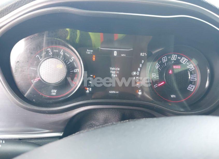 Photo 7 of 2018 Dodge Challenger SXT (VIN 2C3CDZAG8JH110801)