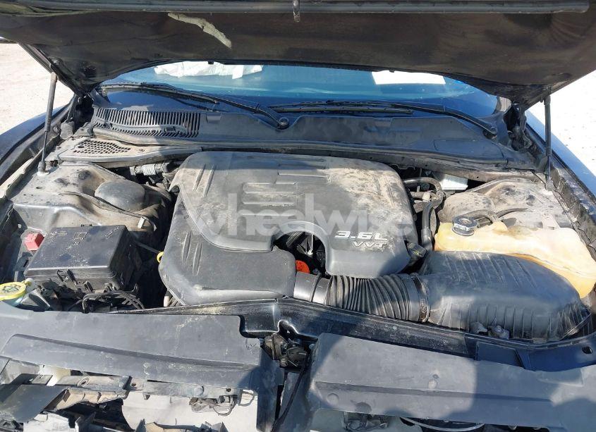 Photo 10 of 2018 Dodge Challenger SXT (VIN 2C3CDZAG8JH153213)